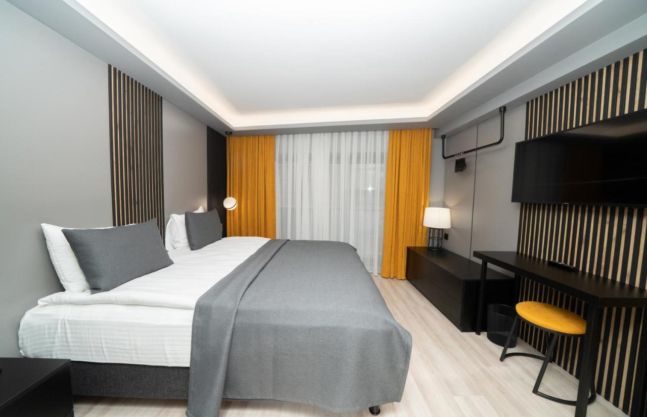 Fama Karakoey Hotel Истанбул Екстериор снимка